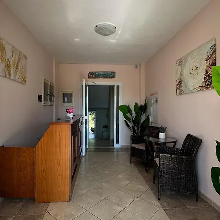 Tsipos شقة فندقية ستافروس